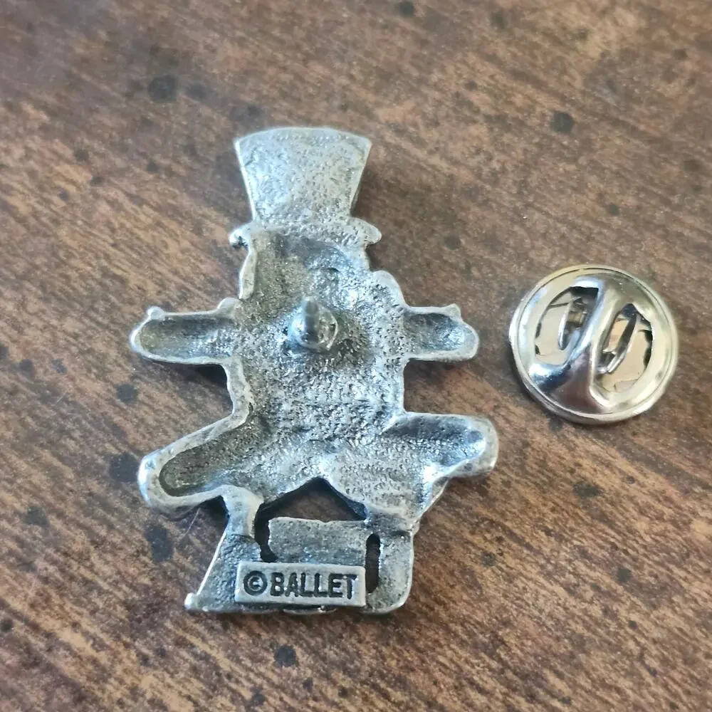 Vintage Ballet Pewter USA Teddy Bear Patriotic Enamel Ribbon Lapel Pin Brooch